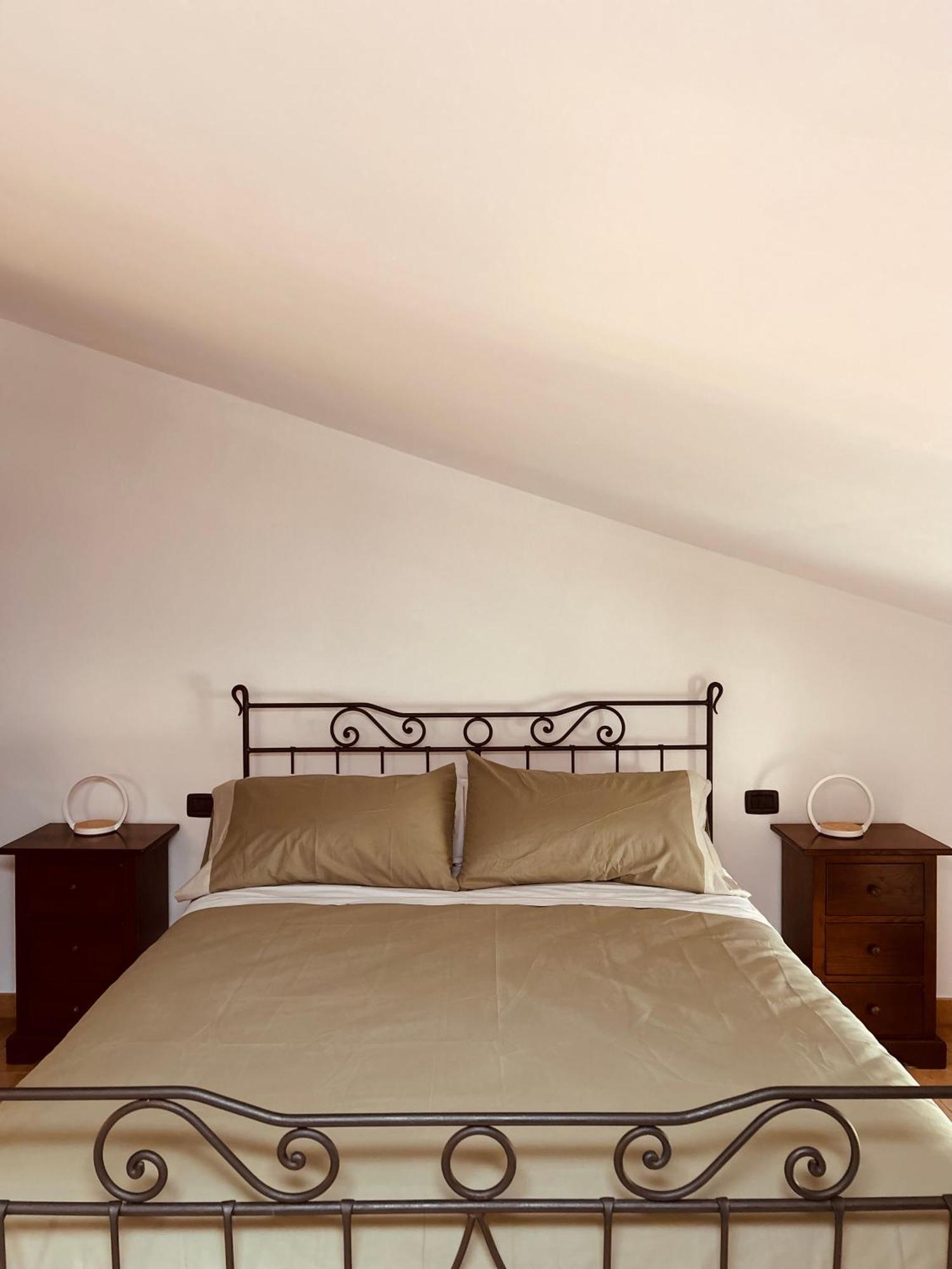 Locale Guest House بييترالونجا المظهر الخارجي الصورة