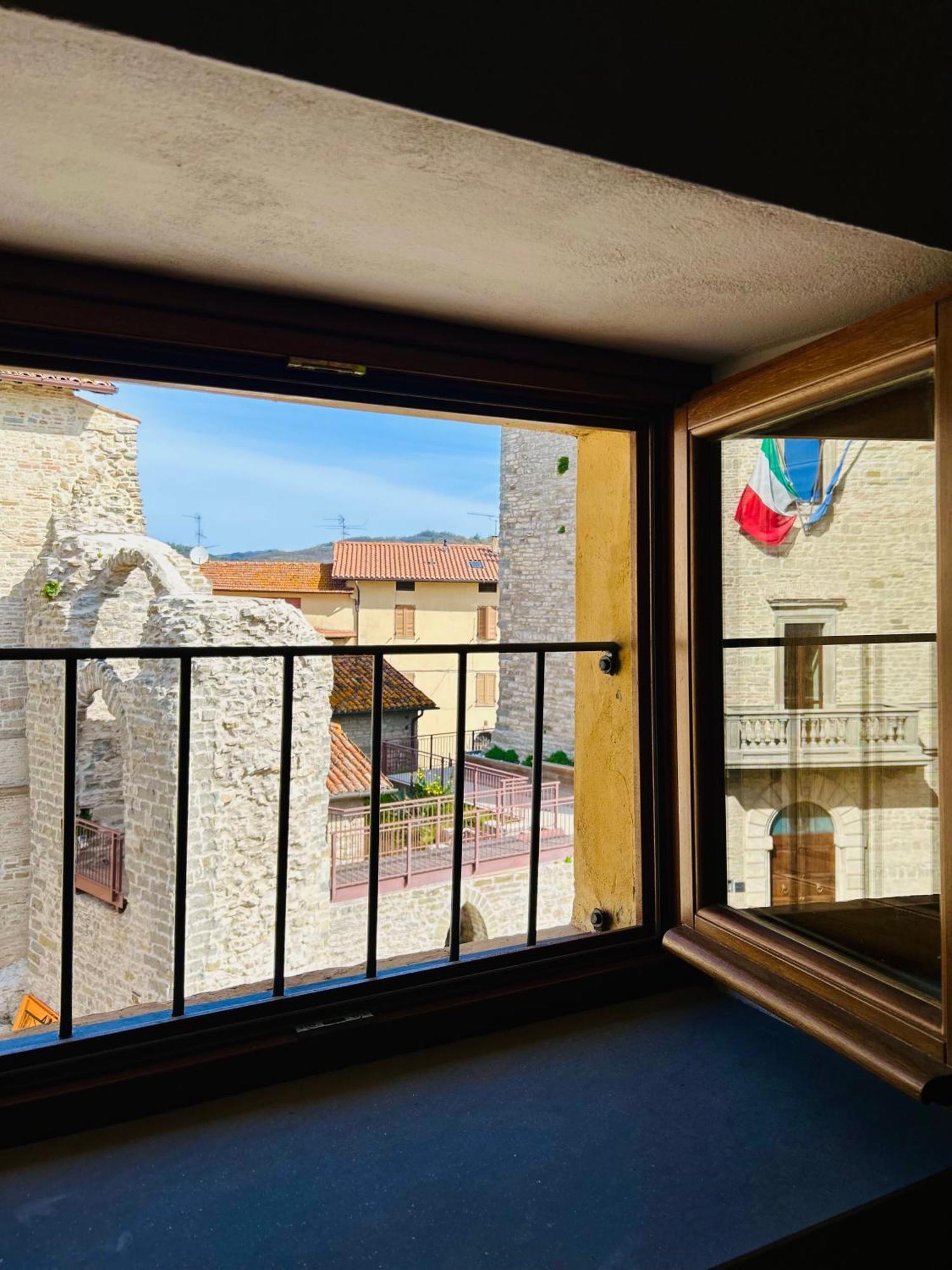 Locale Guest House بييترالونجا المظهر الخارجي الصورة